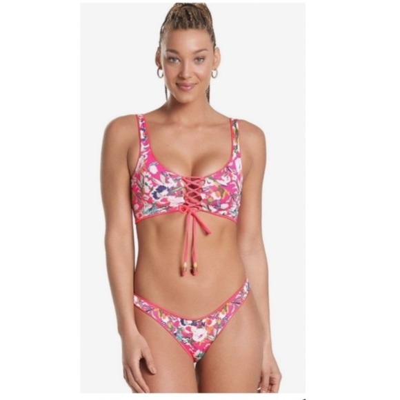Maaji Fuchsia Dianthus Danzel Reversible Bikini Top. - Picture 2 of 8